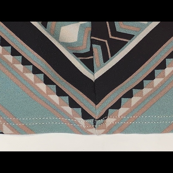 BCBG MaxAzria Halter Neck Cocktail Dress with twist front (size L) - Picture 10 of 10